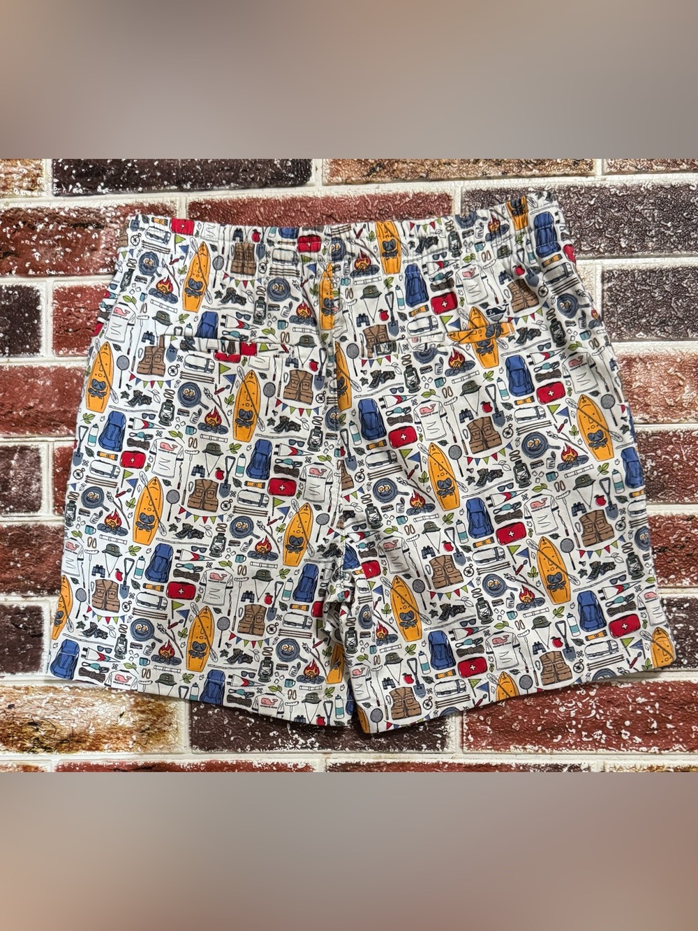 Vineyard Vines pull on camping shorts boys size 16